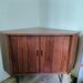 Klassischer Midcentury Eckschrank zu verschenken  - Bild 1