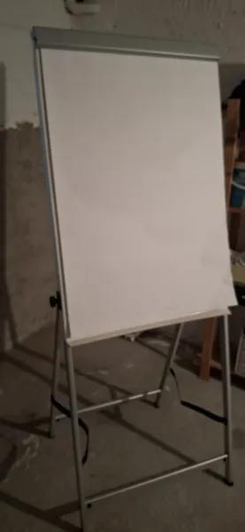 Flipchart dreibeinig