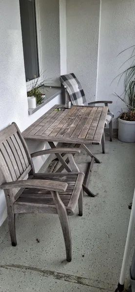 Teakholztisch + -stühle