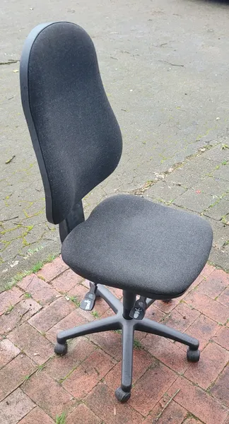 Dein Chef Sessel oder?