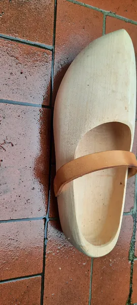  Holzschuh Deko 