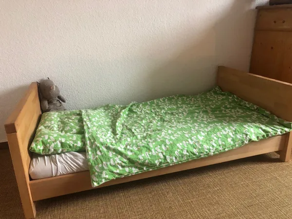 Aufbau als Kinderbett (Verkauf ohne Bettwäsche/Kuscheltier)