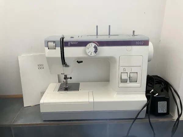 Nähmaschine